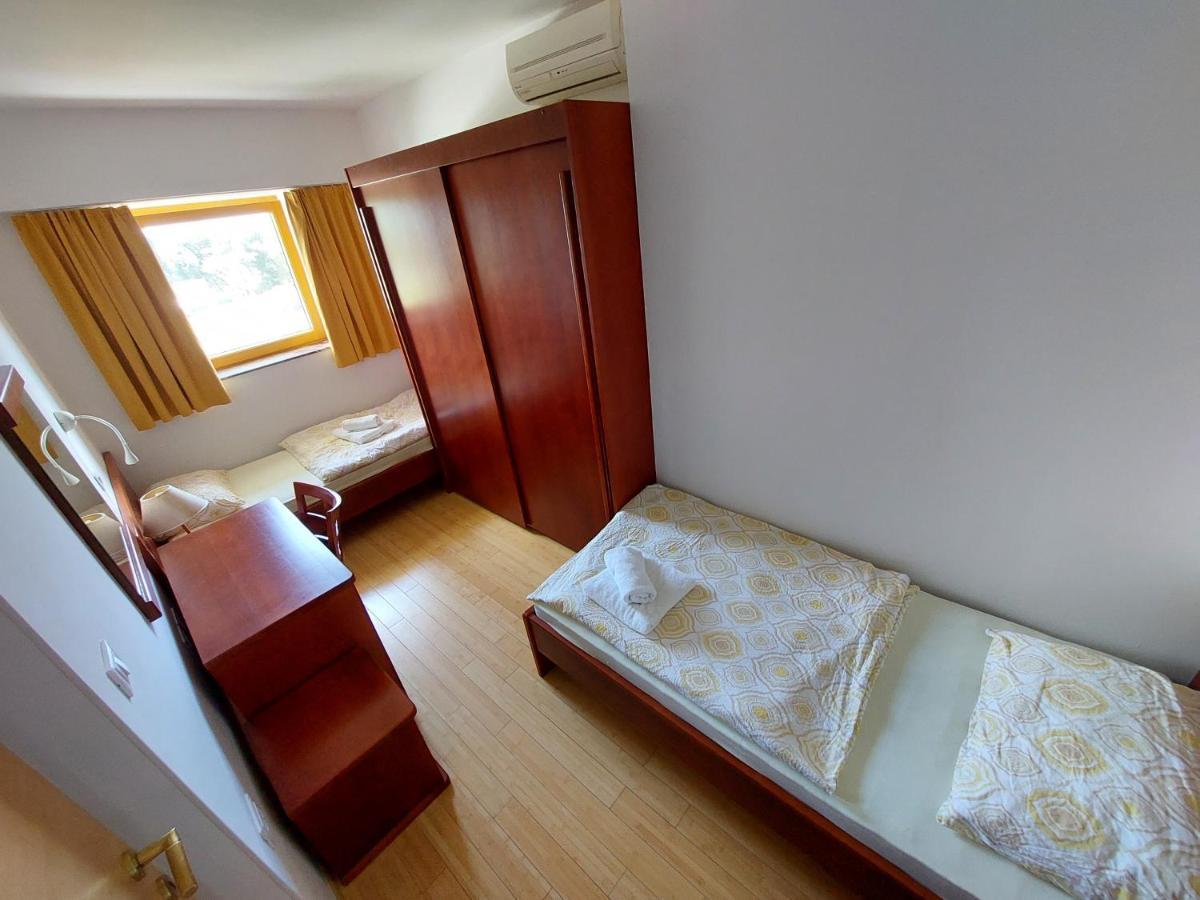 Apartmaji Fizine Portorož Exteriör bild