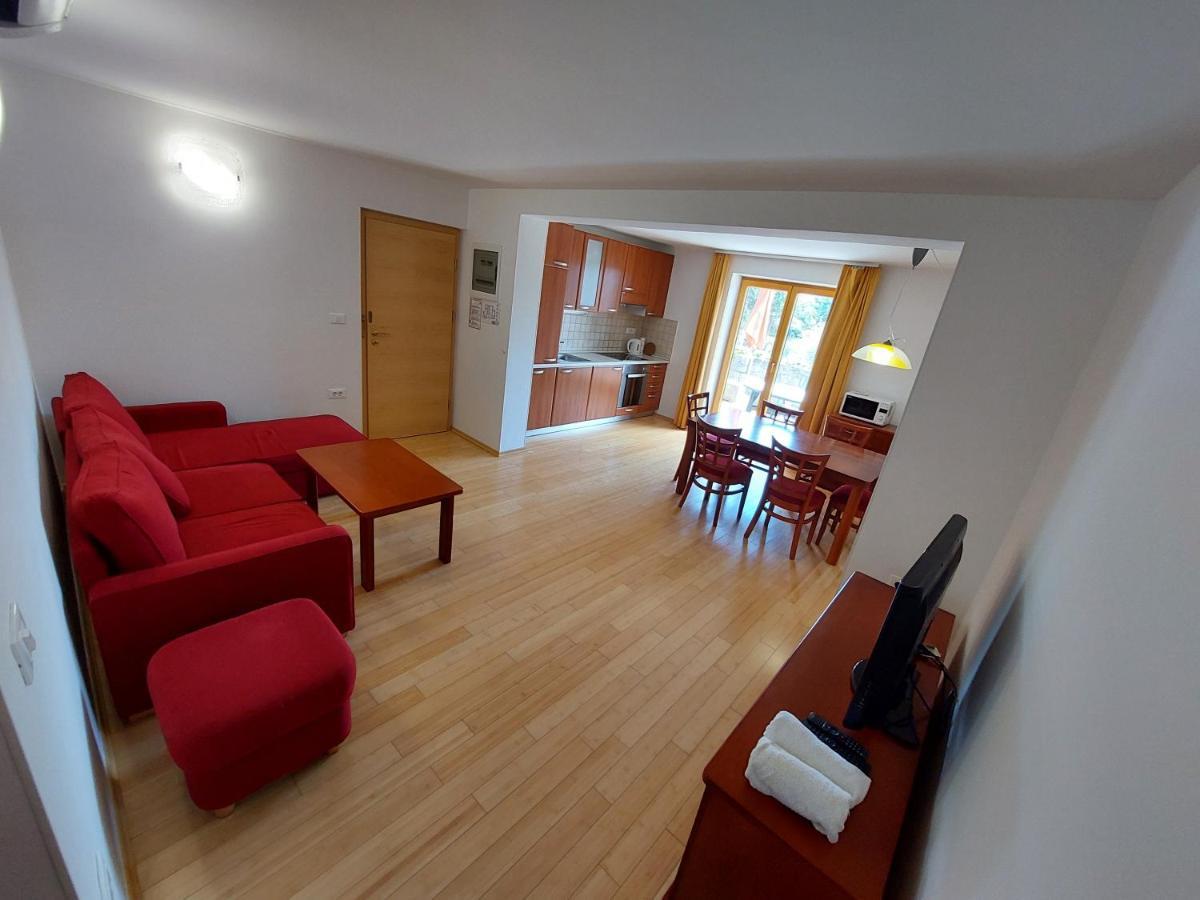 Apartmaji Fizine Portorož Exteriör bild