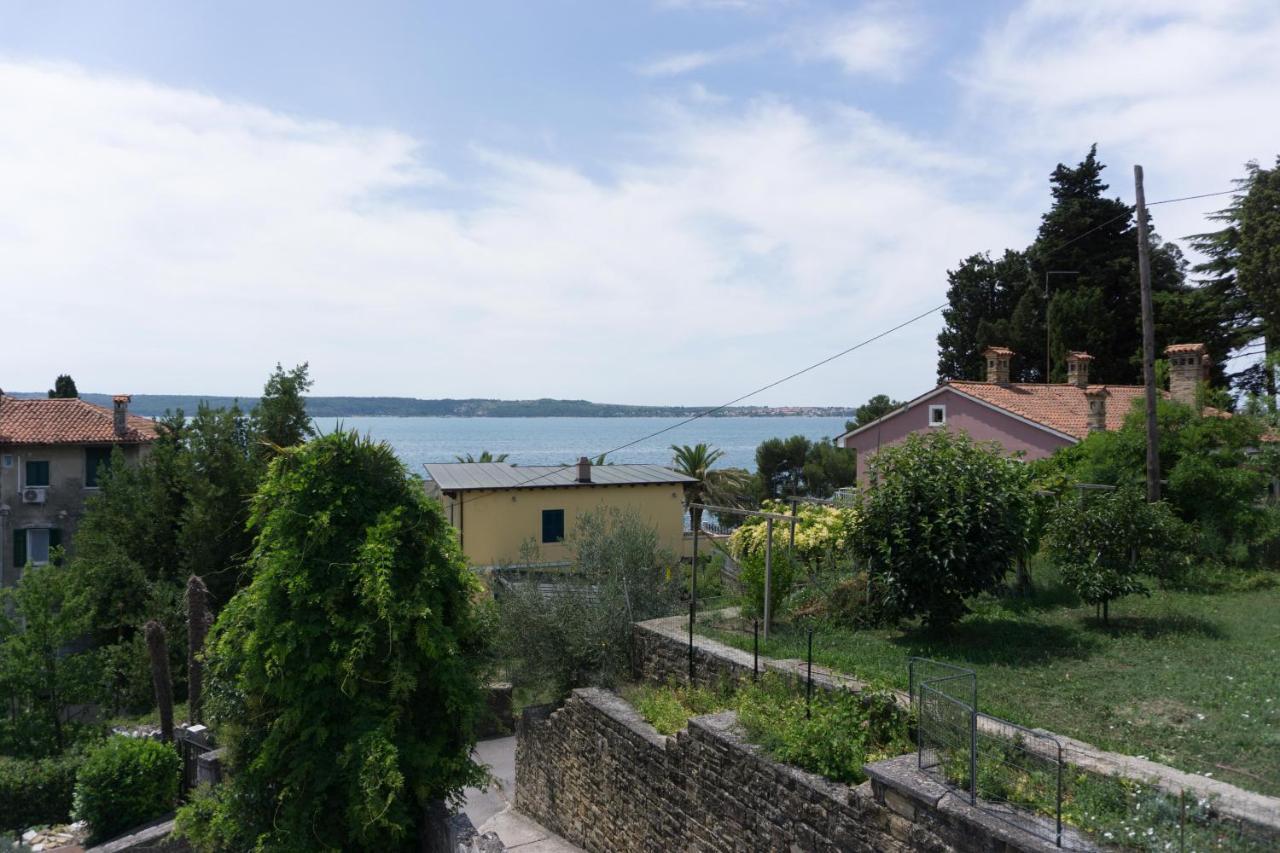 Apartmaji Fizine Portorož Exteriör bild