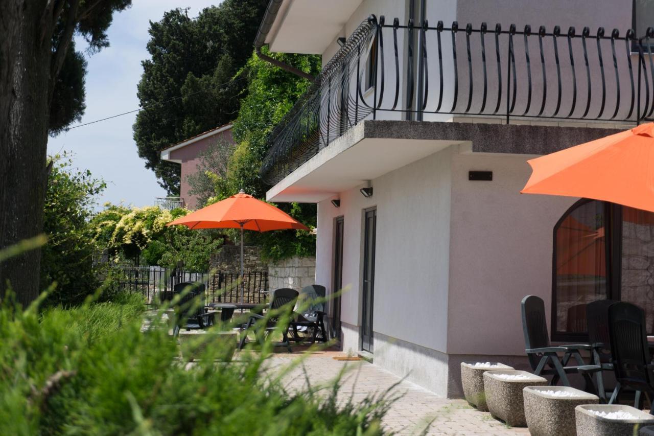Apartmaji Fizine Portorož Exteriör bild